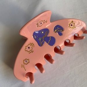 EMI Jay -Pink claw clip